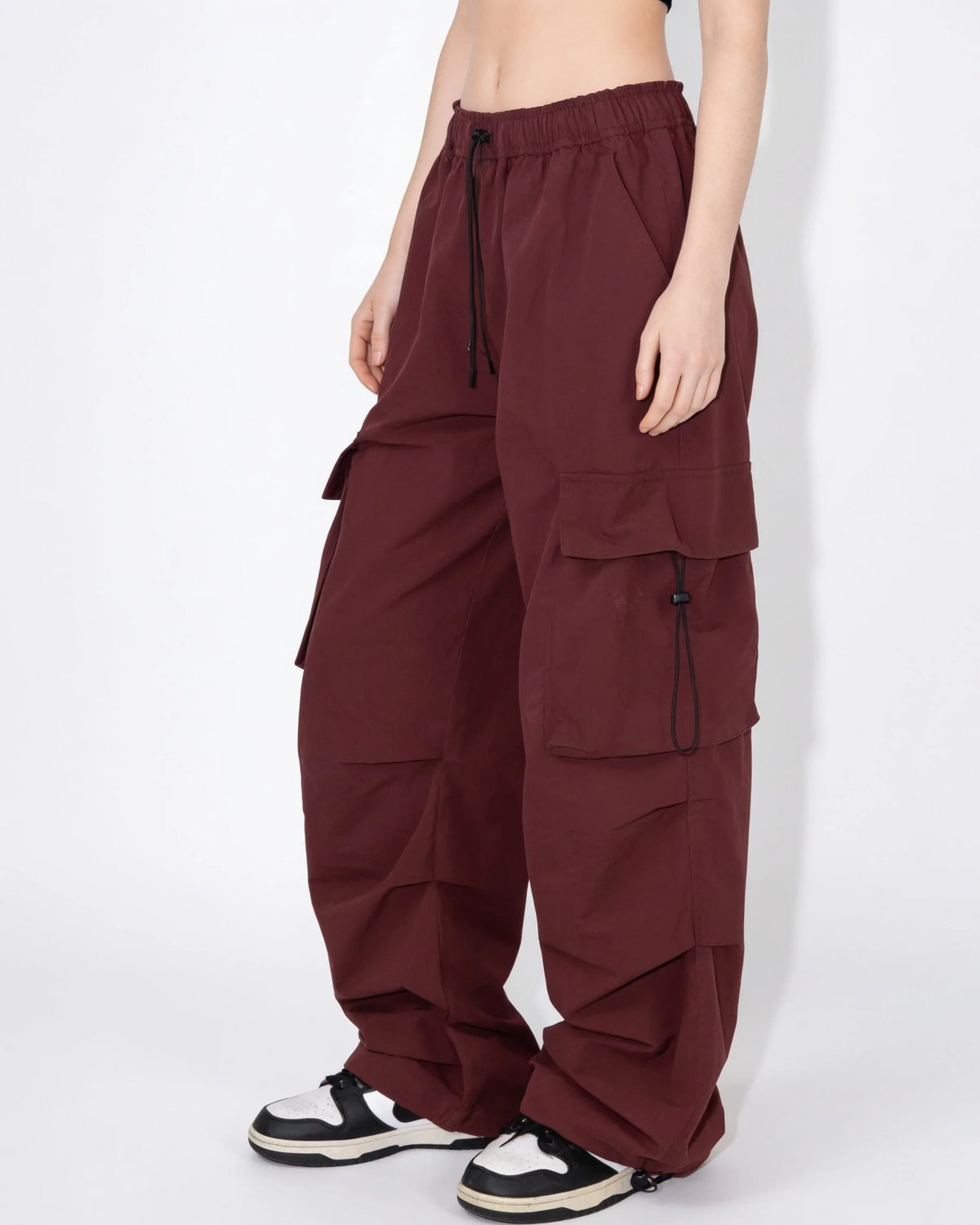 Nela Parachute-Cargohose mit weitem Bein