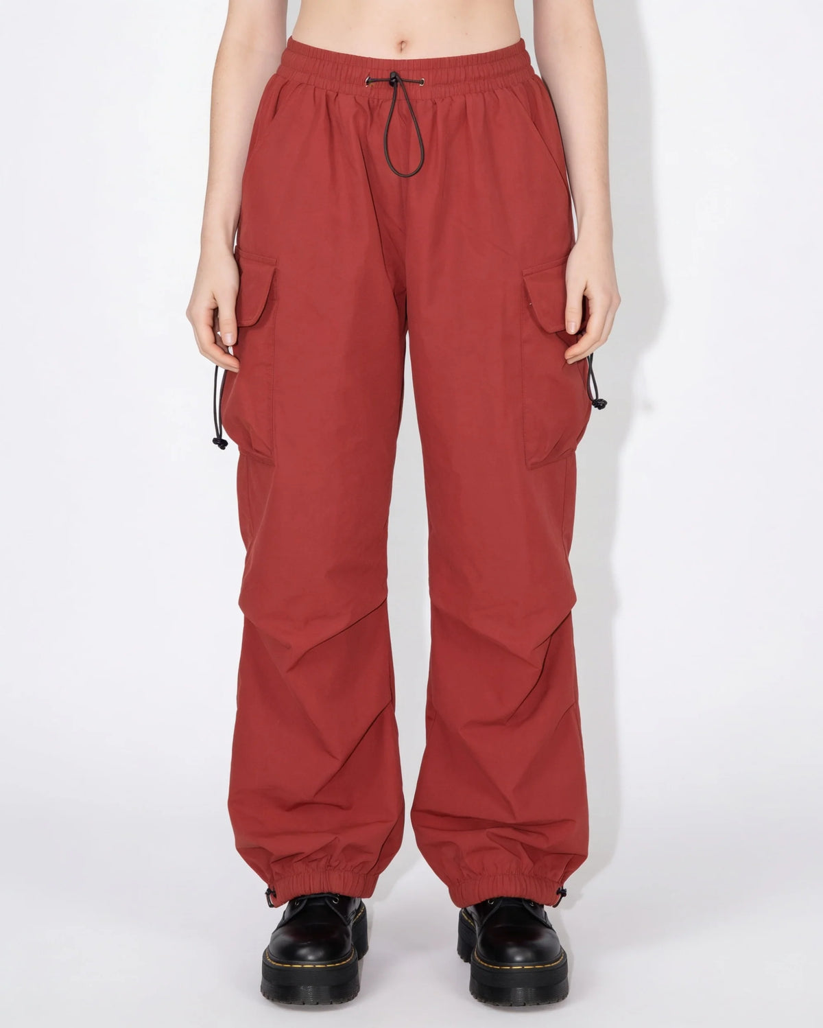 Nela Parachute-Cargohose mit weitem Bein