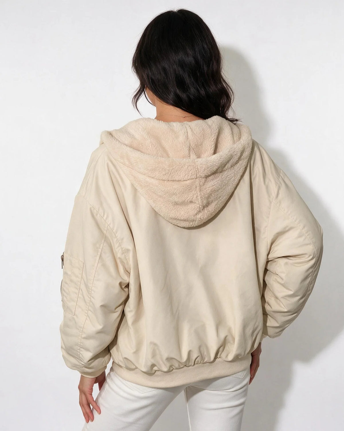 Nora Wendbare Sherpa-Bomberjacke mit Kapuze
