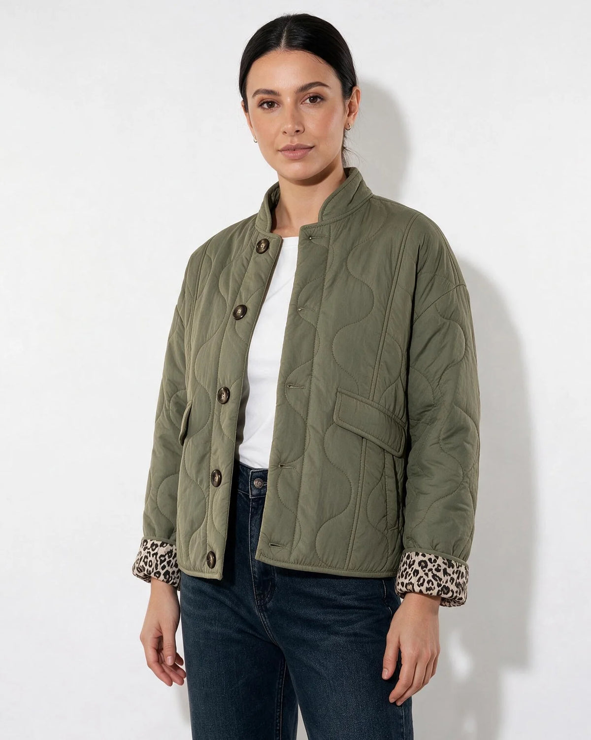 Livia Steppjacke mit Leo-Manschetten