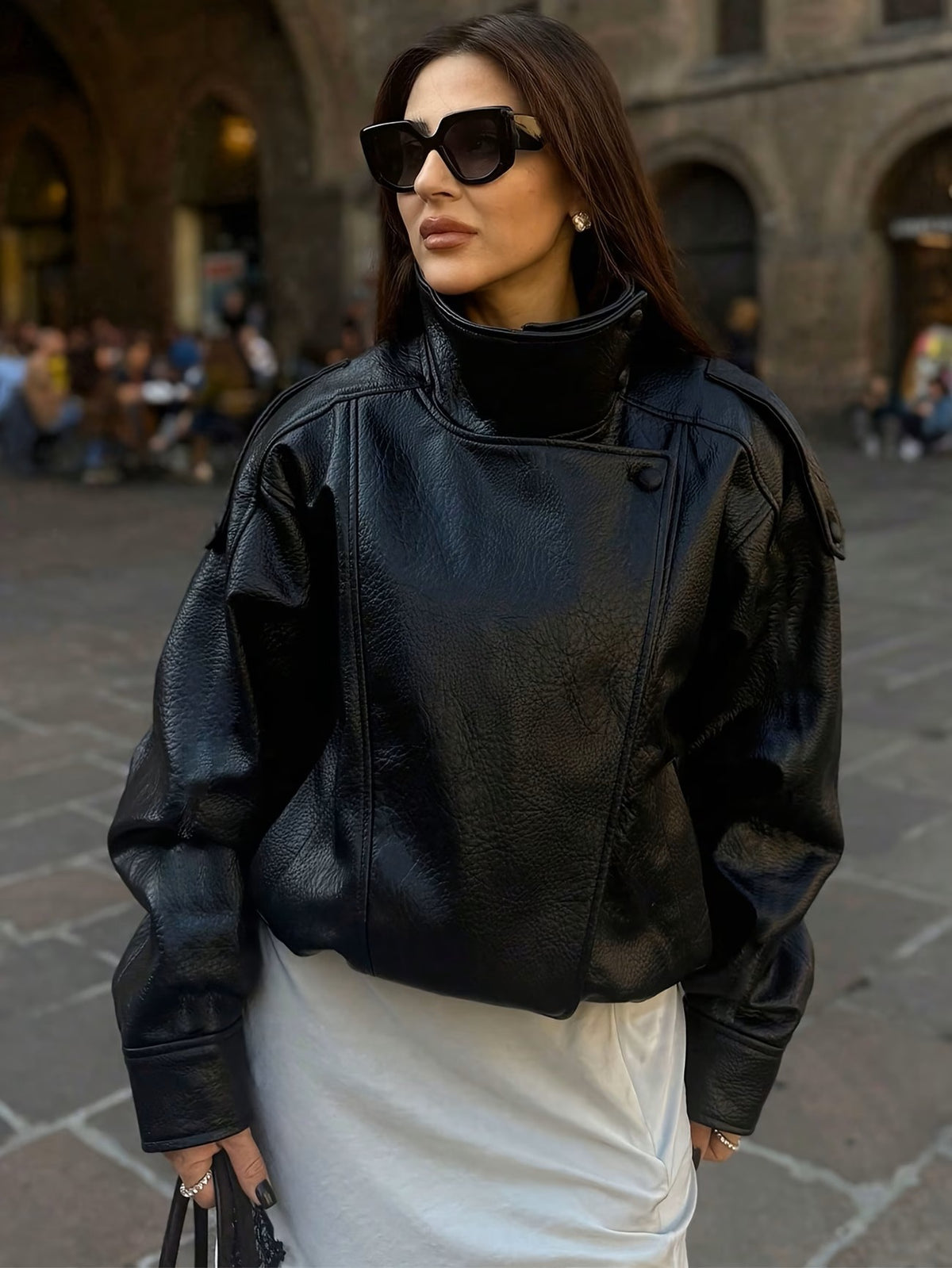 Carla Asymmetrische Lederlook-Jacke