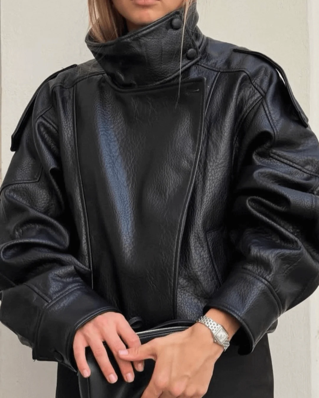 Carla Asymmetrische Lederlook-Jacke